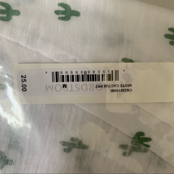 Caslon Cactus Print Pocketed V Neck T-Shirt - Picture 5 of 8